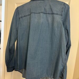 Torrid Chambray Button-Down Shirt. Size 1.